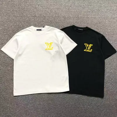 ¥115 L⭐ T-SHIRT 5232319147(im 170cm 60kg i wear size L in the phot)