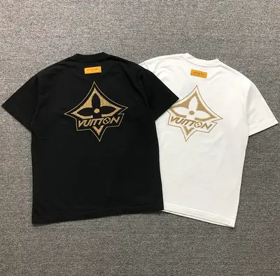 ¥135 L⭐ T-SHIRT 5232401147(im 170cm 60kg i wear size L in the phot)