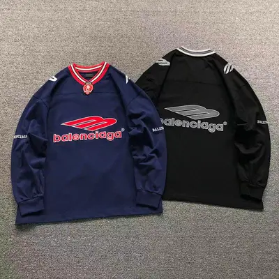 ¥188 B⭐L⭐⭐⭐IA⭐A LONG SLEEVED 3203242821(im 170cm 60kg i wear size 2 in the phot)