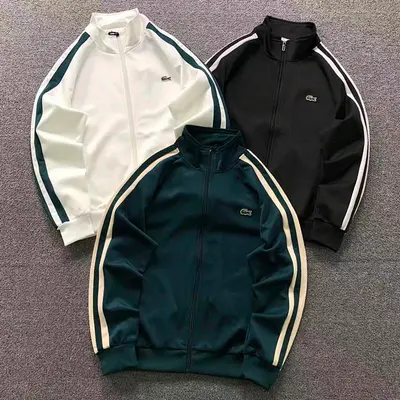 ￥225 LACOSTE HOODIE 22032717001（im 170cm 60kg i wear size S in the phot）