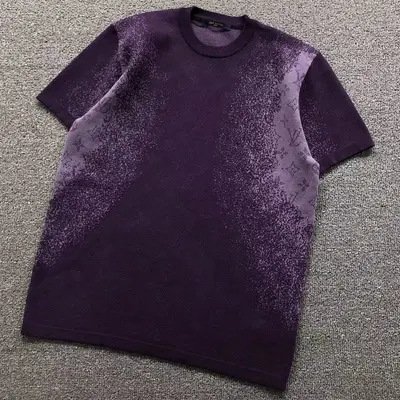 ¥158 L⭐ T-SHIRT 3203281421(im 170cm 60kg i wear size S in the phot)