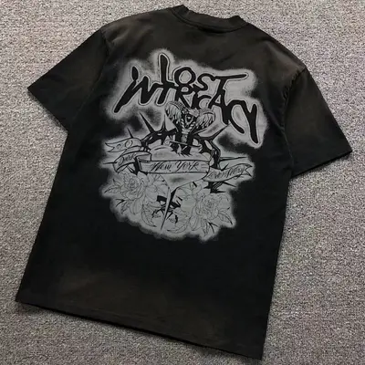 ¥108 LO⭐TIN TRI⭐A⭐Y T-SHIRT 3203300917(im 170cm 60kg i wear size S in the phot)