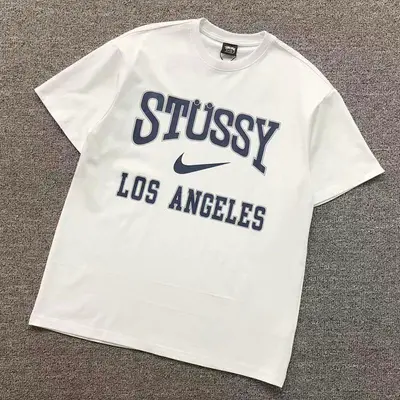 ￥128 STUSSY T-SHIRT 22040367001（im 170cm 60kg i wear size M in the phot）