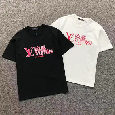 ￥158 L⭐ T-SHIRT 22040362001（im 170cm 60kg i wear size XS in the phot）