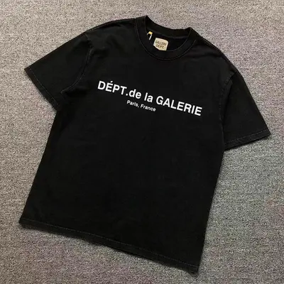 ¥115 GALLERY DEPT T-SHIRT 22040416125(im 170cm 60kg i wear size M in the phot)