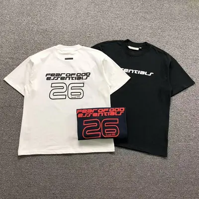 ¥105 FOG T-SHIRT 3204040617(im 170cm 60kg i wear size S in the phot)