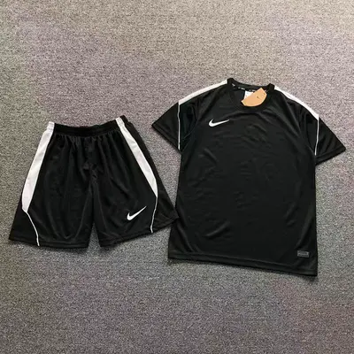 ¥85 FOOTBALL T-SHIRT SHORTS 124415002(im 170cm 60kg i wear size M in the phot)