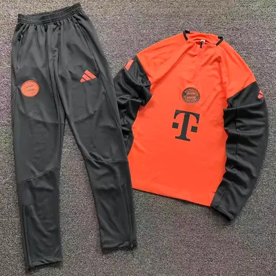 ¥135 FOOTBALL LONG SLEEVED TROUSERS 124411002 (im 170cm 60kg i wear size S in the phot)