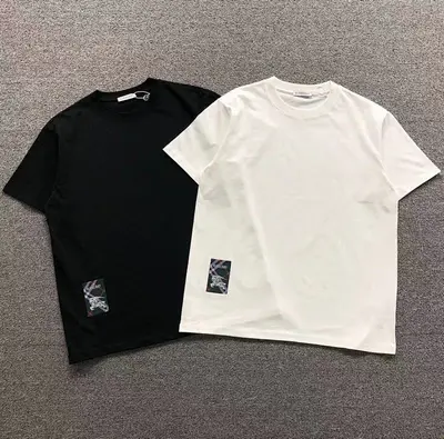 ¥135 B⭐R⭐E⭐RY T-SHIRT 22040405171(im 170cm 60kg i wear size M in the phot)