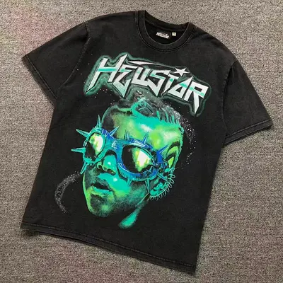 ¥115 HELLSTAR T-SHIRT 22040676125(im 170cm 60kg i wear size M in the phot)
