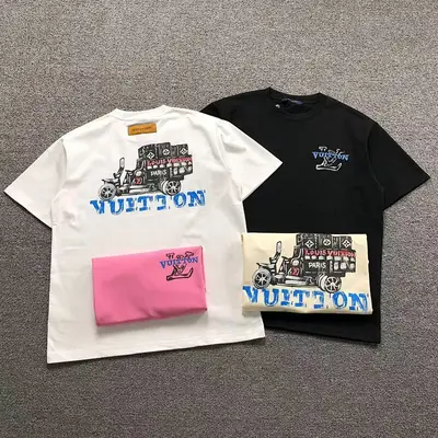 ¥158 L⭐ T-SHIRT 2204068501(im 170cm 60kg i wear size M in the phot)