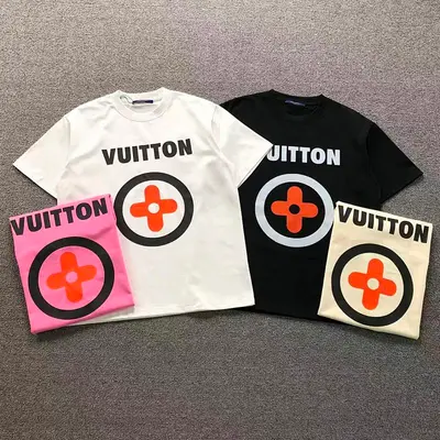 ¥158 L⭐ T-SHIRT 2204068901(im 170cm 60kg i wear size M in the phot)
