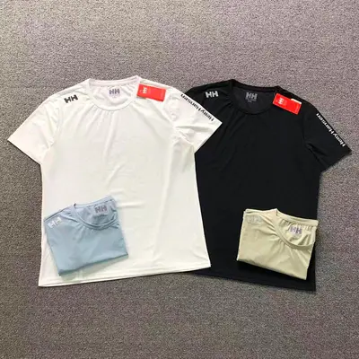 ￥128 HELLY HANSEN T-SHIRT 2204090601（im 170cm 60kg i wear size 2XL in the phot）