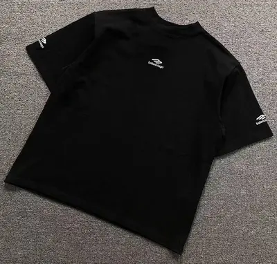 ¥125 B⭐L⭐⭐⭐IA⭐A T-SHIRT 42041306163(im 170cm 60kg i wear size XS in the phot)