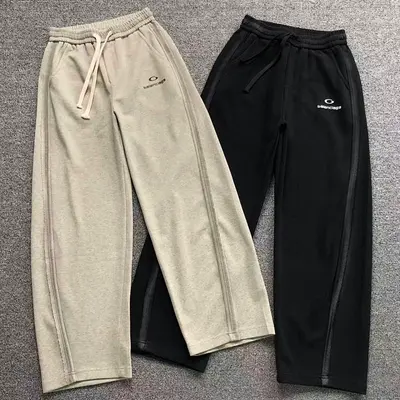 ￥225 B⭐L⭐⭐⭐IA⭐A TROUSERS 22041313125（im 170cm 60kg i wear size M in the phot）