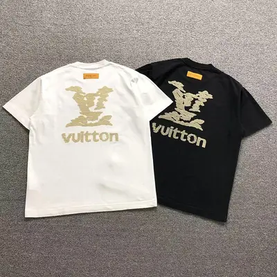 ¥158 L⭐ T-SHIRT 52418116147(im 170cm 60kg i wear size L in the phot)