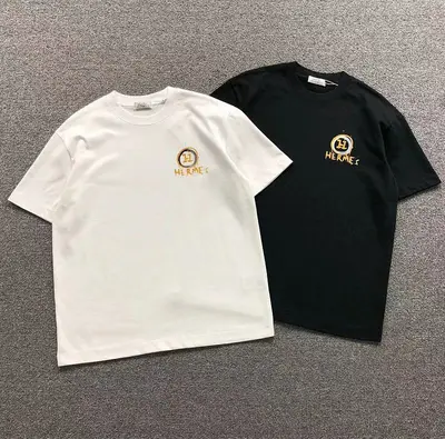 ￥115 H⭐R⭐⭐S T-SHIRT 5242001147（im 170cm 60kg i wear size L in the phot）