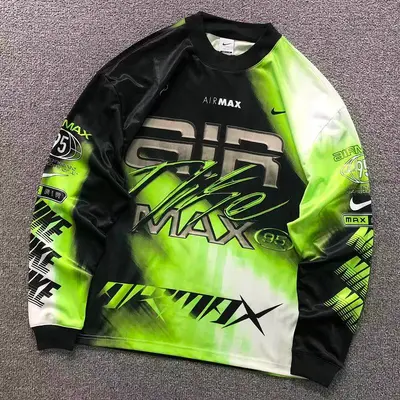 ¥188 N⭐K⭐ LONG SLEEVED 22042335001(im 170cm 60kg i wear size M in the phot)