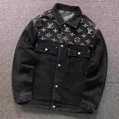 ¥235 L⭐ JACKET 3204213717 (im 170cm 60kg i wear size M in the phot)