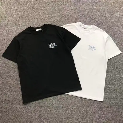 ¥128 D⭐O⭐ T-SHIRT 3204221221(im 170cm 60kg i wear size M in the phot)