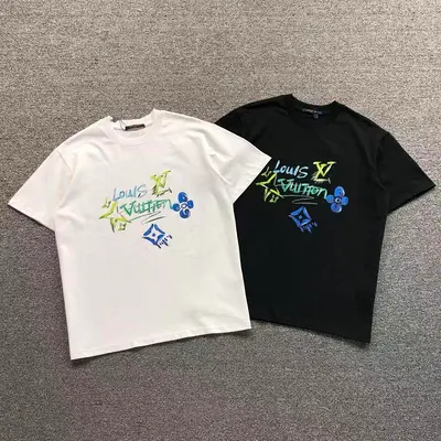 ¥128 L⭐ T-SHIRT 3204224021 (im 170cm 60kg i wear size M in the phot)