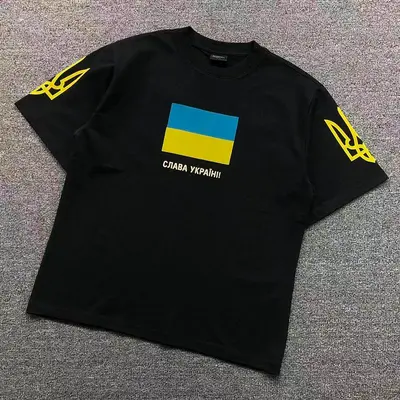￥125 B⭐L⭐⭐⭐IA⭐A T-SHIRT 42042407163（im 170cm 60kg i wear size XS in the phot）