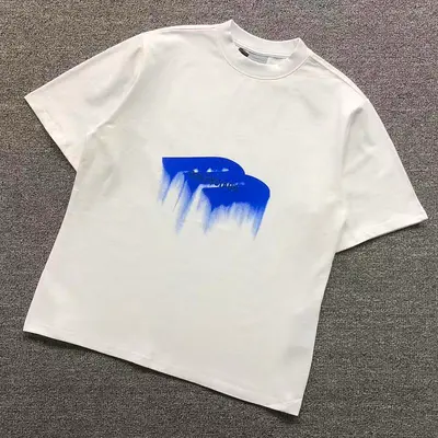 ￥125 B⭐L⭐⭐⭐IA⭐A T-SHIRT 42042410163（im 170cm 60kg i wear size XS in the phot）