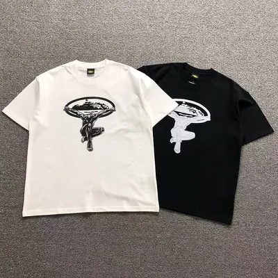 ￥88 CORTEIZ T-SHIRT 5242403123（im 170cm 60kg i wear size M in the phot）