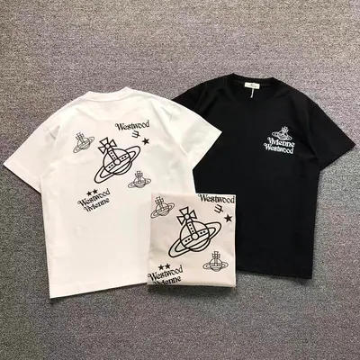 ￥98 VIVIENNE WESTWOOD T-SHIRT 524242919（im 170cm 60kg i wear size M in the phot）