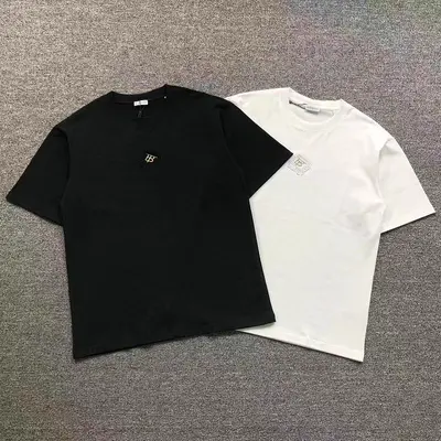 ¥98 B⭐R⭐E⭐RY T-SHIRT 3204260903(im 170cm 60kg i wear size M in the phot)