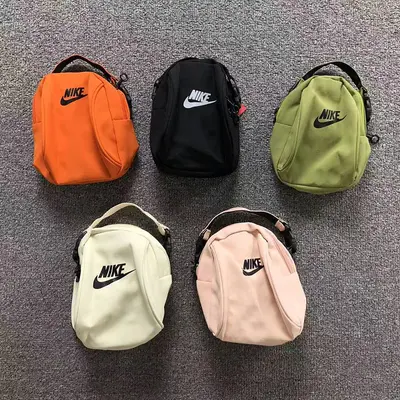 ¥115 N⭐K⭐ BAG 22042626172 (长14CM*宽6CM*高18CM)