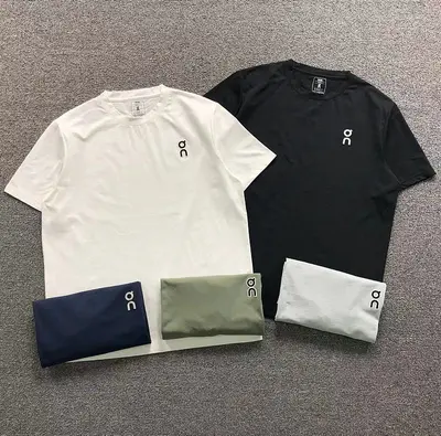 ¥78 ON T-SHIRT 3204260703(im 170cm 60kg i wear size L in the phot)