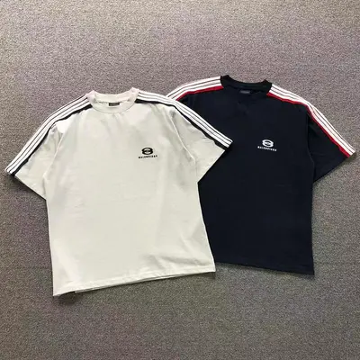 ￥135 B⭐L⭐⭐⭐IA⭐A T-SHIRT 42042602163（im 170cm 60kg i wear size XS in the phot）