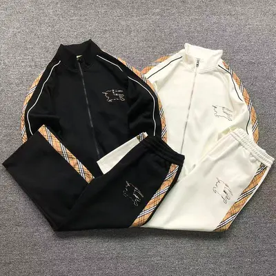 ¥398 B⭐R⭐E⭐RY HOODIE TROUSERS 5242708147(im 170cm 60kg i wear size L in the phot)
