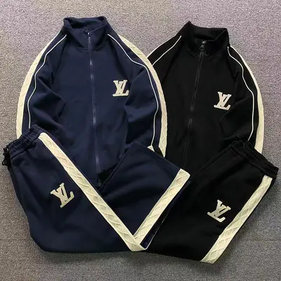 ¥398 L⭐ HOODIE TROUSERS 5242705147(im 170cm 60kg i wear size L in the phot)