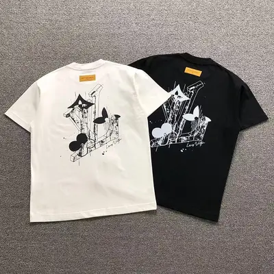 ¥98 L⭐ T-SHIRT 524290319(im 170cm 60kg i wear size M in the phot)