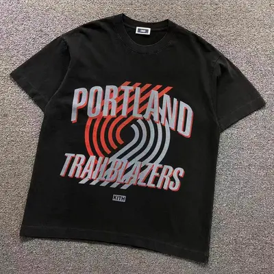 ¥148 KITH T-SHIRT 22043025001(im 170cm 60kg i wear size M in the phot)