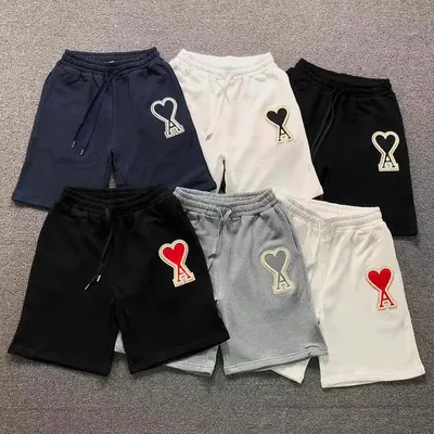 ¥188 AMI SHORTS 22050418001(im 170cm 60kg i wear size S in the phot)