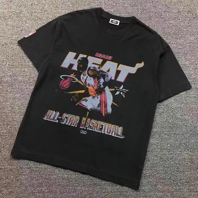 ¥148 KITH NBA BASKETBALL T-SHIRT 22043016001(im 170cm 60kg i wear size M in the phot)