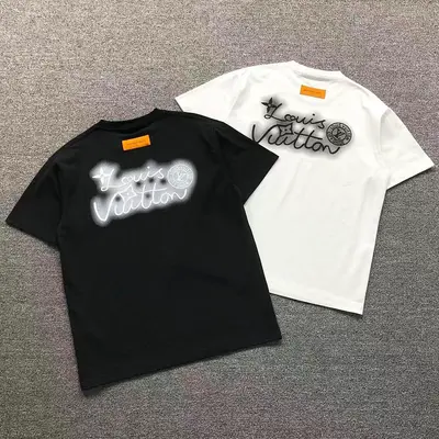 ¥118 L⭐ T-SHIRT 125413137(im 170cm 60kg i wear size L in the phot)