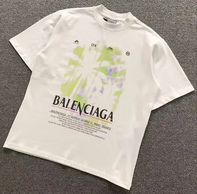 ￥125 B⭐L⭐⭐⭐IA⭐A T-SHIRT 42050841163（im 170cm 60kg i wear size XS in the phot）