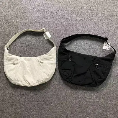 ¥138 LULULEMON BAG 3205081023 (长31CM*宽15CM*高27CM) 3205081023
