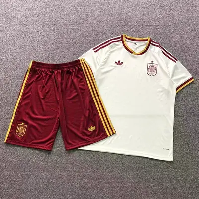 ¥78 FOOTBALL T-SHIRT SHORTS 125935002(im 170cm 60kg i wear size L in the phot)
