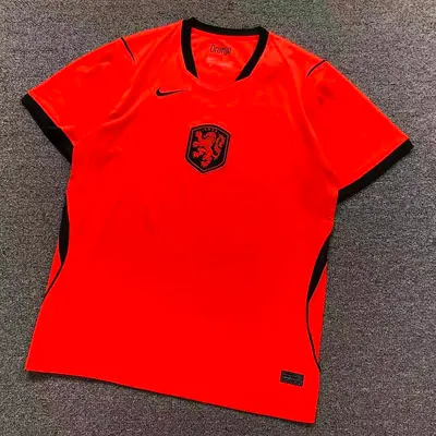¥78 FOOTBALL T-SHIRT 125931002(im 170cm 60kg i wear size L in the phot)