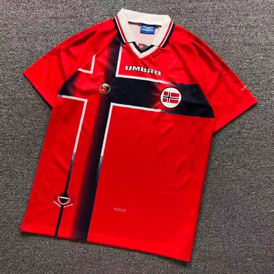 ¥98 FOOTBALL T-SHIRT 125929002(im 170cm 60kg i wear size L in the phot)