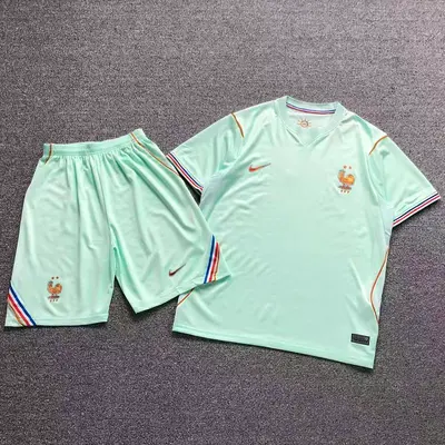 ¥78 FOOTBALL T-SHIRT SHORTS 125921002(im 170cm 60kg i wear size L in the phot)