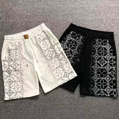 ¥175 L⭐ SHORTS 2205092101(im 170cm 60kg i wear size L in the phot)