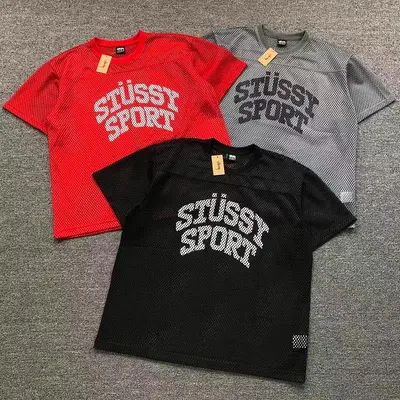 ¥85 STUSSY T-SHIRT 525121682(im 170cm 60kg i wear size M in the phot)