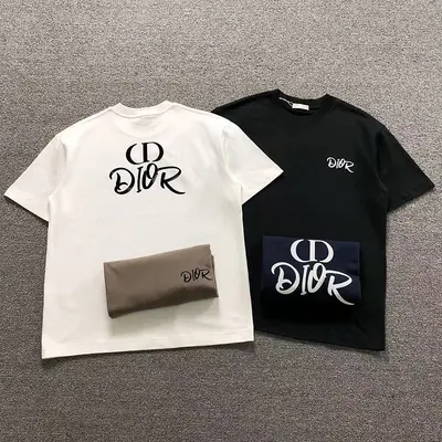 ￥118 D⭐O⭐ T-SHIRT 5251221147（im 170cm 60kg i wear size M in the phot）