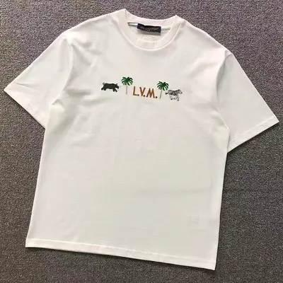 ￥135 L⭐ T-SHIRT 22051504125（im 170cm 60kg i wear size S in the phot）